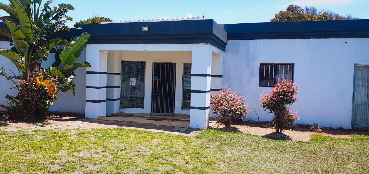 Sweet Home39 Guest House Summerstrand Port Elizabeth Exteriör bild