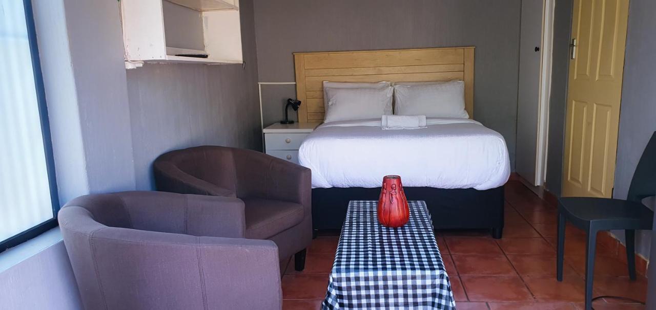 Sweet Home39 Guest House Summerstrand Port Elizabeth Exteriör bild